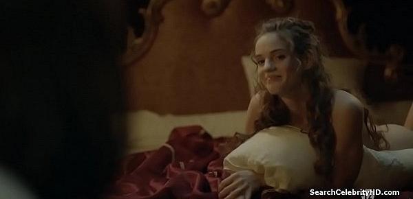  Noemie Schmidt Versailles S01E04 2015